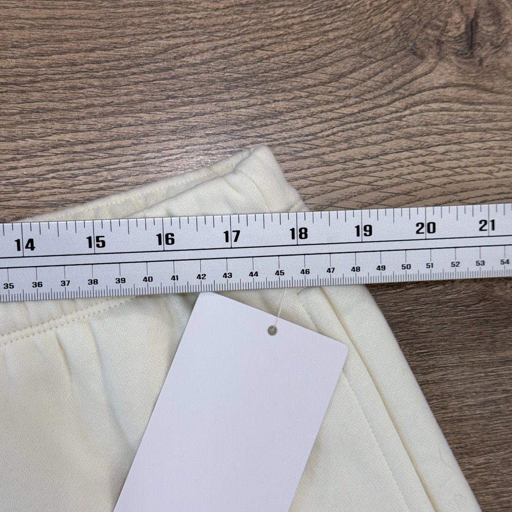NWT Lululemon Steady State SuperLoft MR Short 3.5 Bone White XL LW7DWIS - Picture 7 of 9
